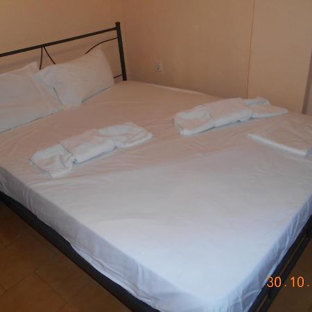 Melios Rooms Petalídhion Buitenkant foto