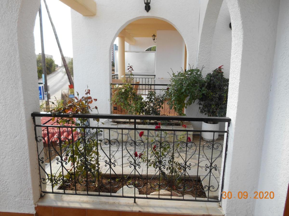 Melios Rooms Petalídhion Buitenkant foto