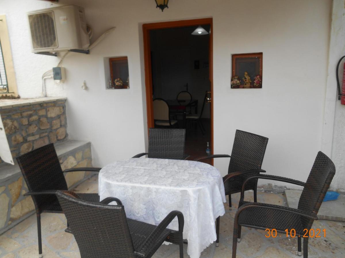 Melios Rooms Petalídhion Buitenkant foto
