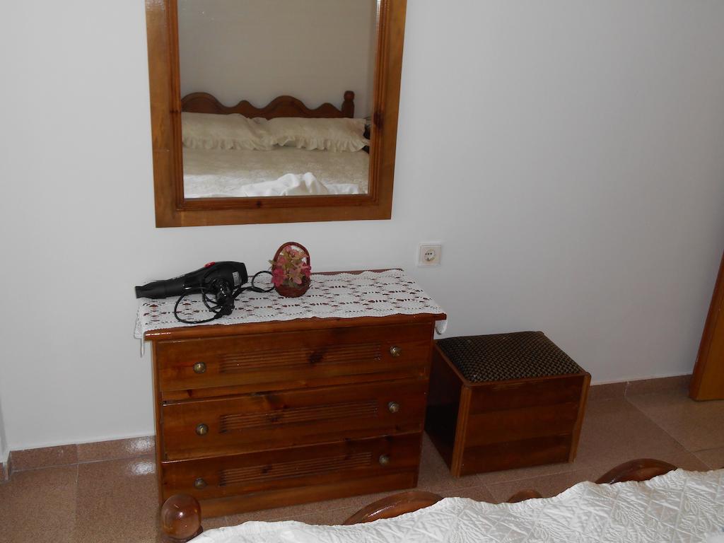Melios Rooms Petalídhion Buitenkant foto